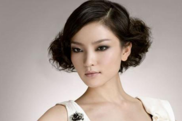 中国公认十大美女演员 刘亦菲排名第6，第一名是她毫无争议